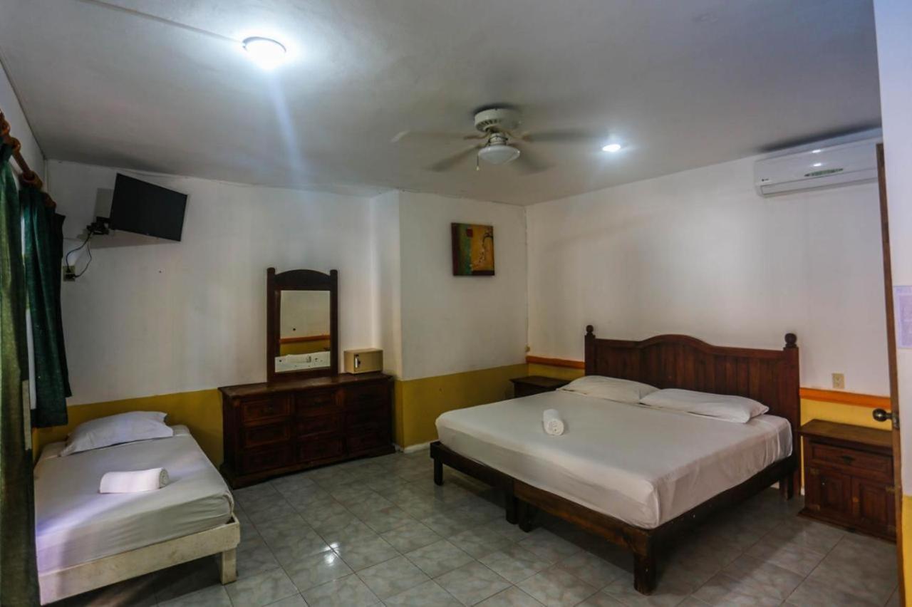 Hotel Vista Caribe 5Ta Av A 5 Pasos De La Playa Playa del Carmen Buitenkant foto
