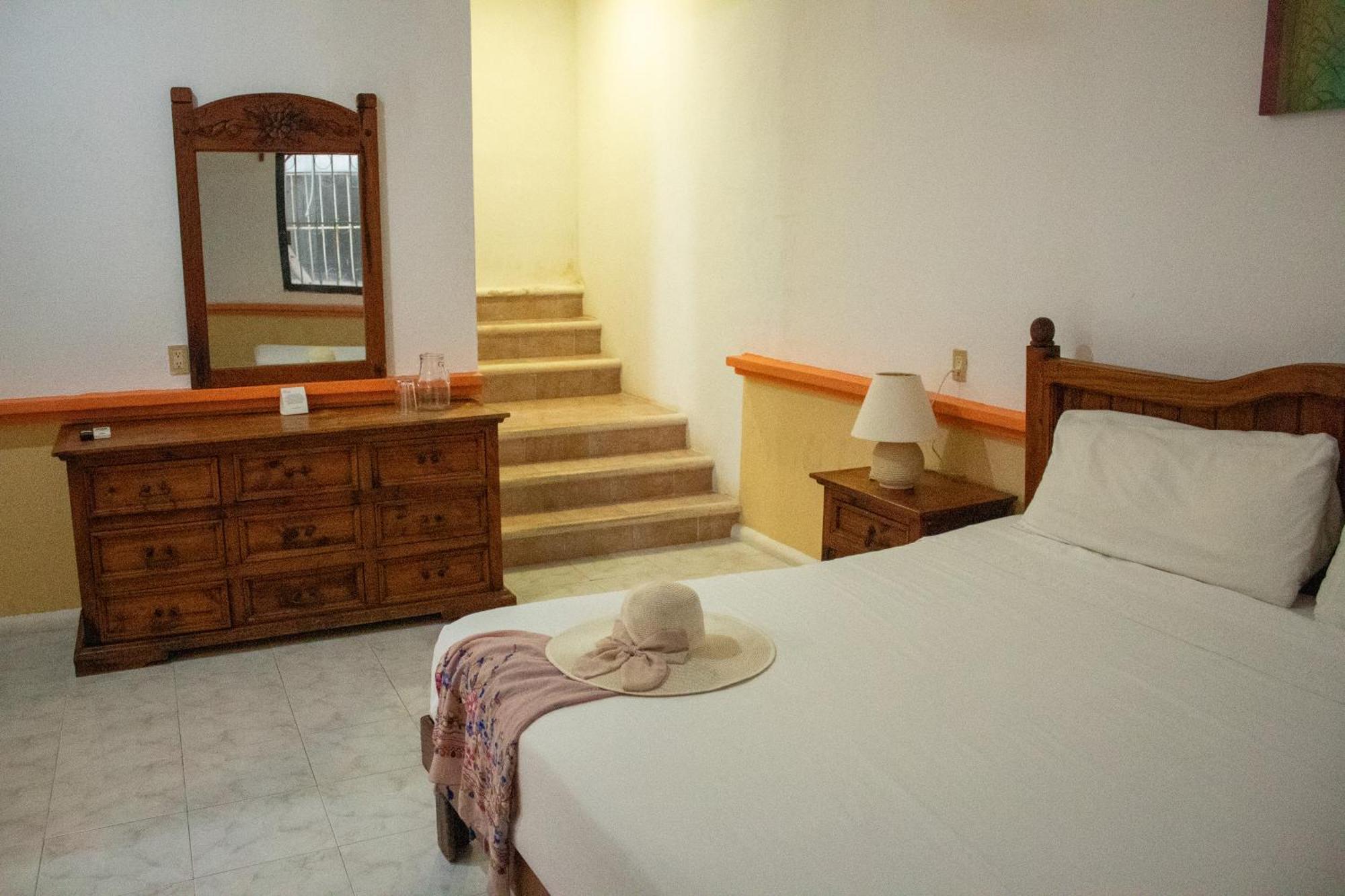 Hotel Vista Caribe 5Ta Av A 5 Pasos De La Playa Playa del Carmen Buitenkant foto