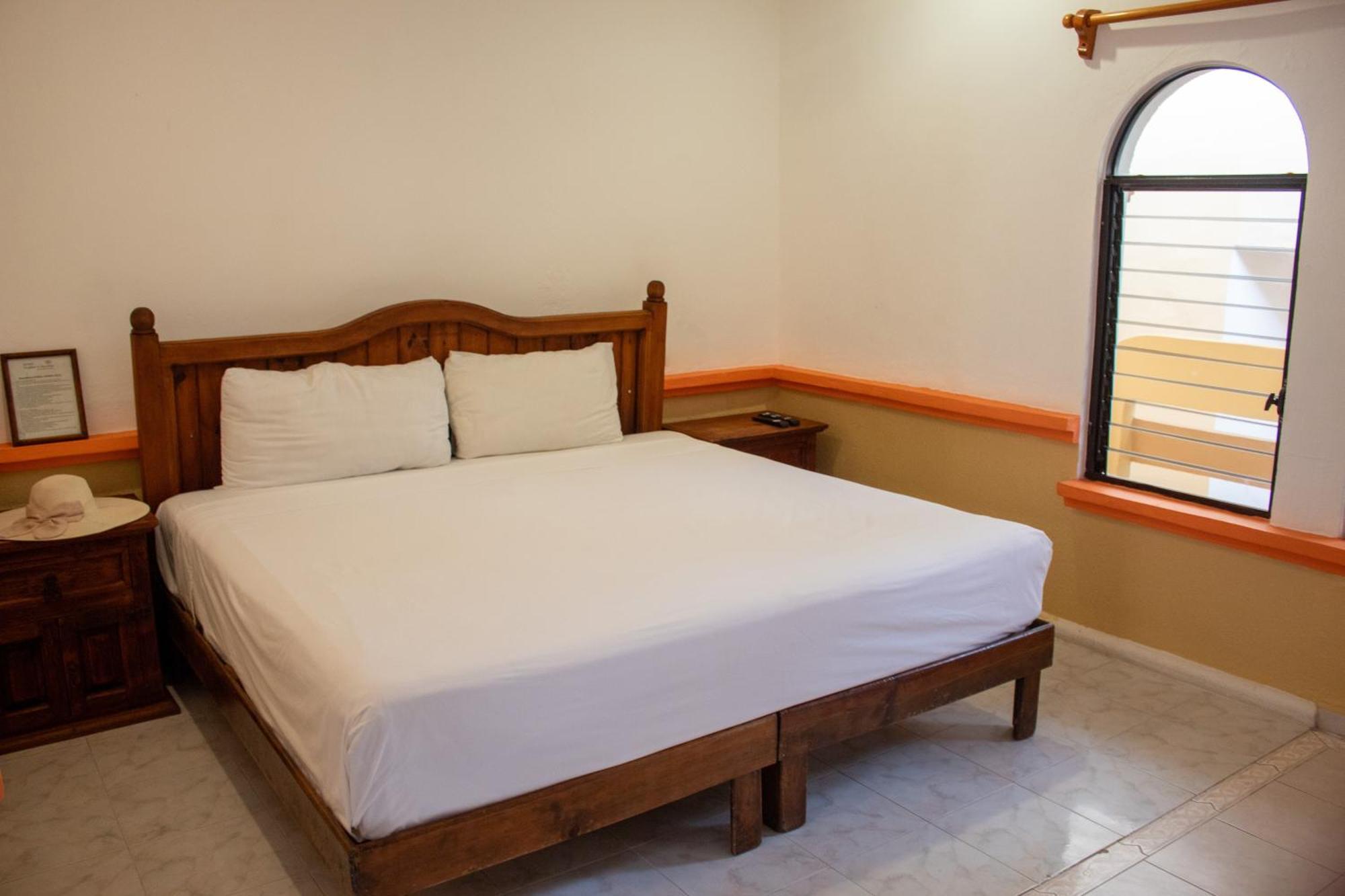 Hotel Vista Caribe 5Ta Av A 5 Pasos De La Playa Playa del Carmen Buitenkant foto