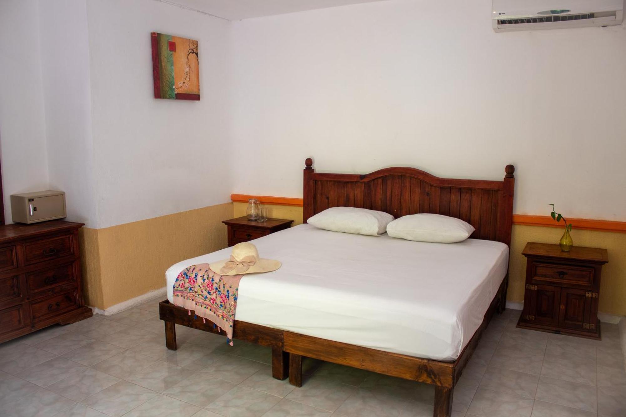 Hotel Vista Caribe 5Ta Av A 5 Pasos De La Playa Playa del Carmen Buitenkant foto